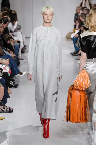 calvin-klein-2018-sonbahar-kis-koleksiyonu-86951-8092017150524.webp