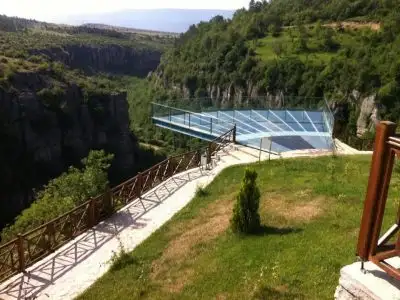 cam-teras-kristal-teras-safranbolu-01-e1428862153442-400x300.webp
