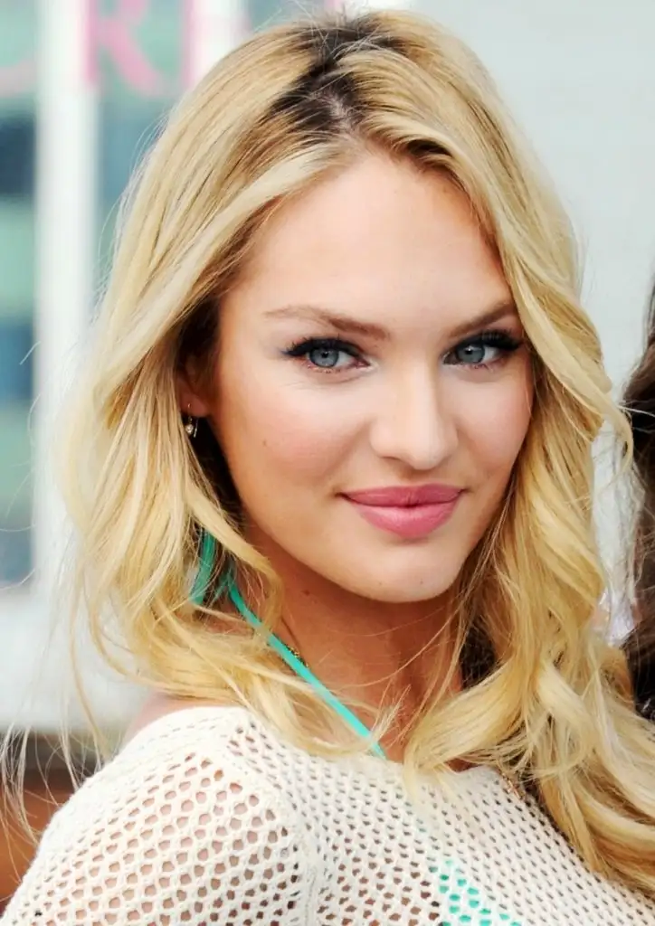 Candice_Swanepoel_South_Africa_Model_001-724x1024.webp