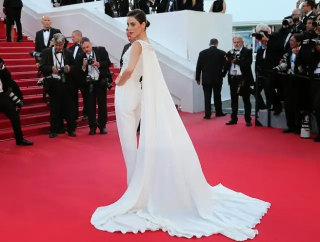 cansu dere 2015 cannes (1).webp