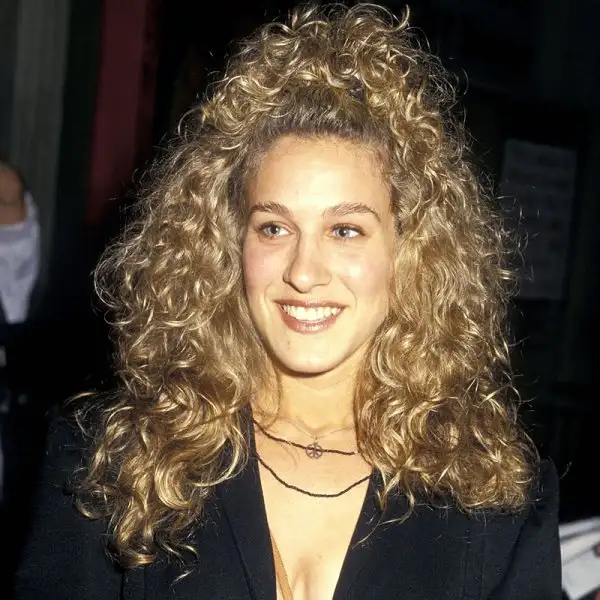 celebrity_hairstyles-bad_hairstyles-sarah_jessica_parker_bad_70s_hair.webp