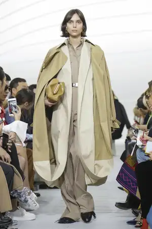 Celine-RTW-SS18-Paris-3196-1506863633-thumb.webp