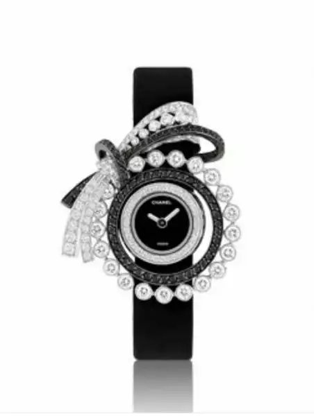 chanel-fiyonk-figürlü-saat-modeli.webp