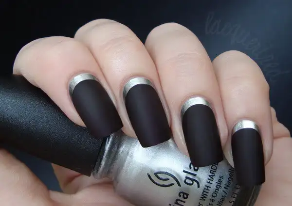 chanel-matte-black-nail-polish.webp