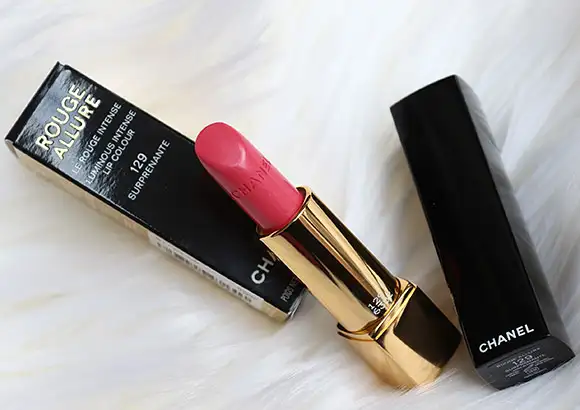 chanel-surprenante-rouge-allure-lipstick.webp