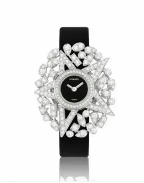 chanel-yıldız-figürlü-saat-modeli.webp