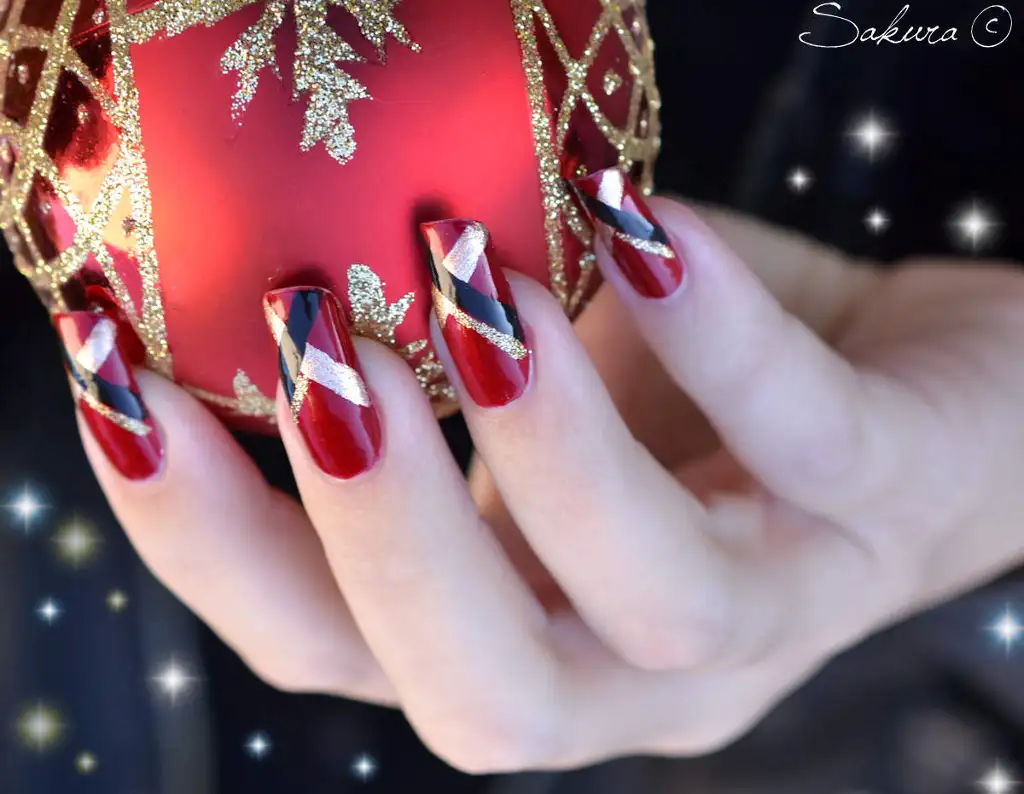christmas-nail-designs (1).webp