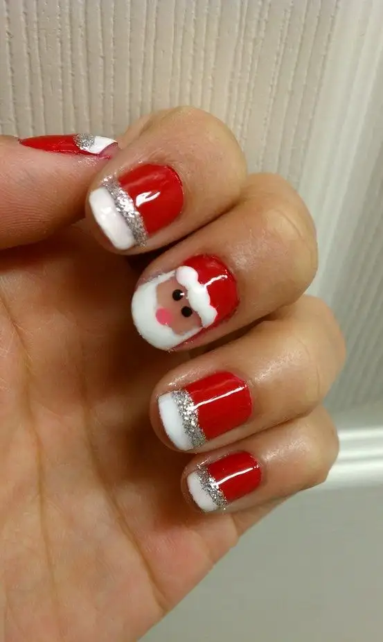 christmas-party-nailart15.webp