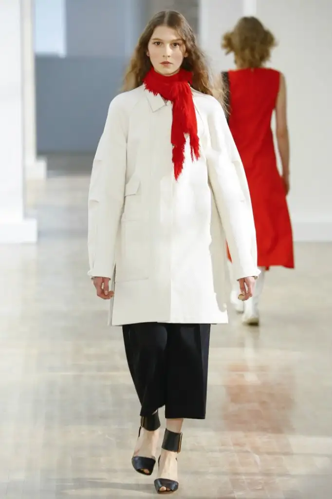 christophe-lemaire-ilkbahar-yaz-2016-paris-moda-haftasi-_lem0293.webp