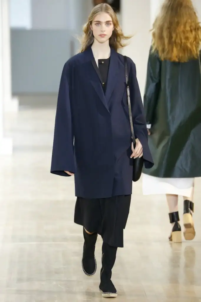 christophe-lemaire-ilkbahar-yaz-2016-paris-moda-haftasi-_lem0345.webp