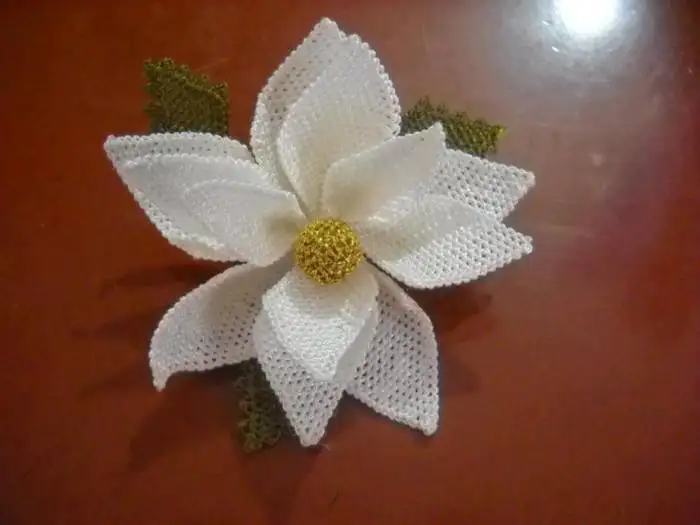 cicek-motifli-igne-oyalari.webp