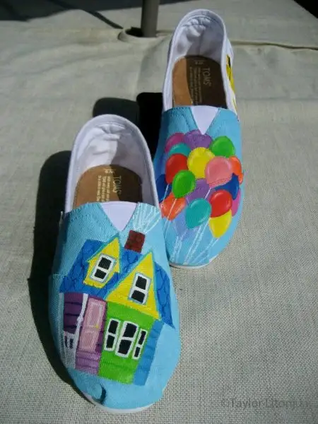 çizgi-temalı-espadrilles-ayakkabı-modeli.webp