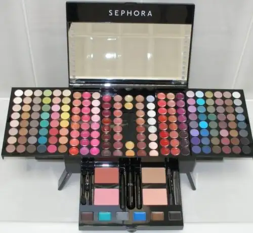 close-up-sephora-make-up-studio.webp
