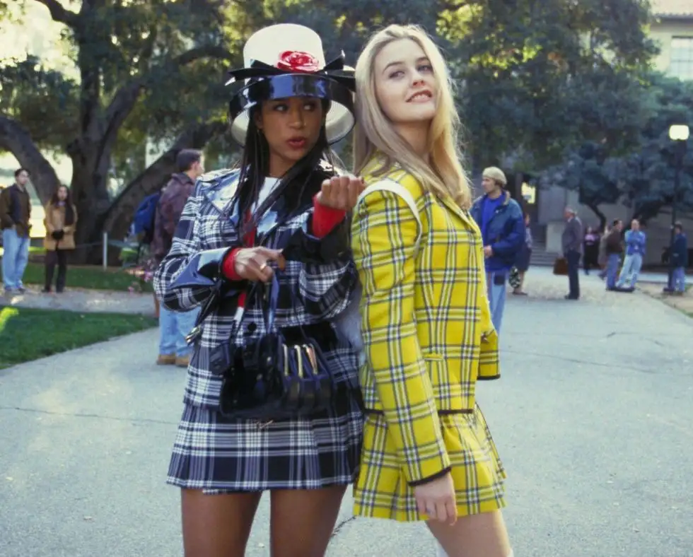 Clueless filminde Cher ve arkadaşlarının tarzı.webp