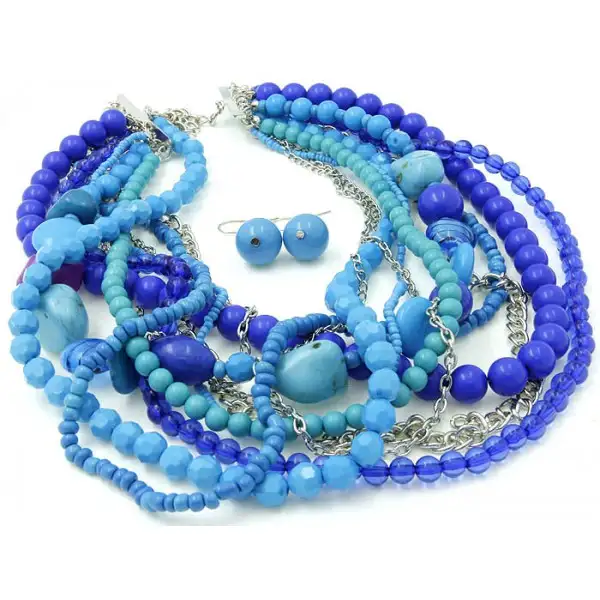 collier-multi-rang-de-chaines-perles-de-verre-et-pierres-turquoise.webp