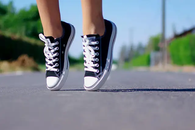 converse-yuruyus-ayakkabisi.webp