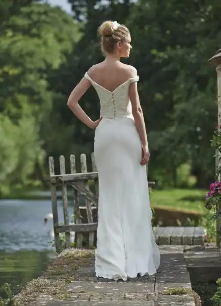 Coryn-back-570x787.webp