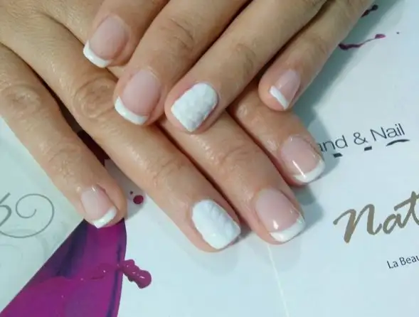 cosy-nails-blanc-french-manucure.webp