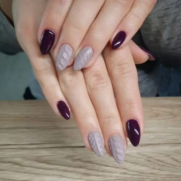 cosy-nails-violet-beige.webp
