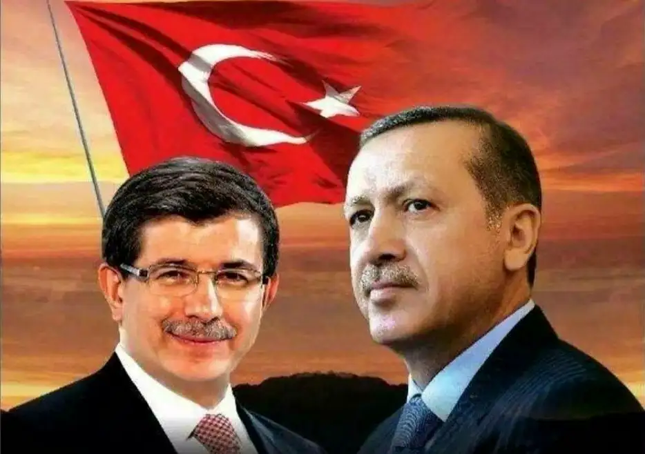 Cumhurbaskani Recep Tayyip Erdoğan ve Basbakan Ahmet Davutoglu.webp