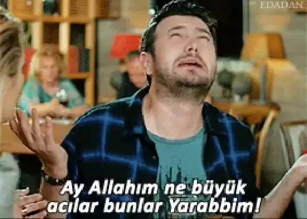 CX_PHY6W8AAoLAz.webp