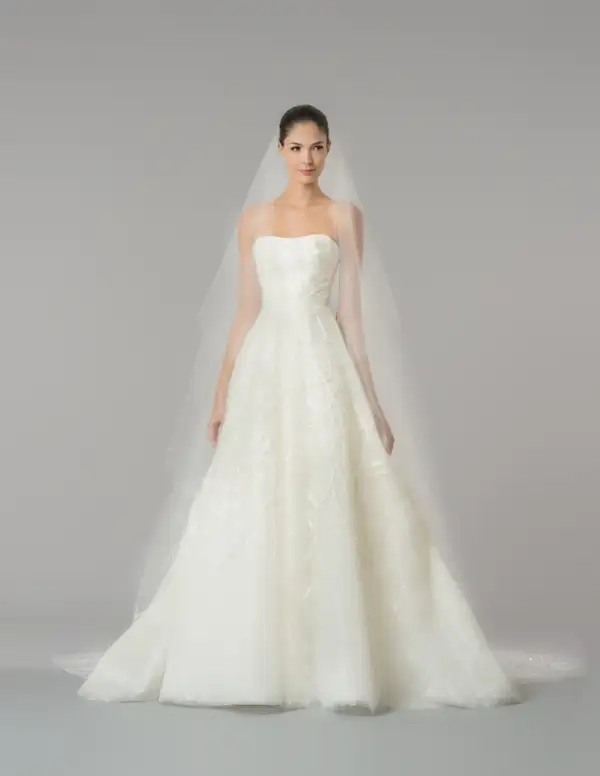 daphne-traje-de-novia-linea-princesa-con-escote-strapless-y--87542 (1).webp