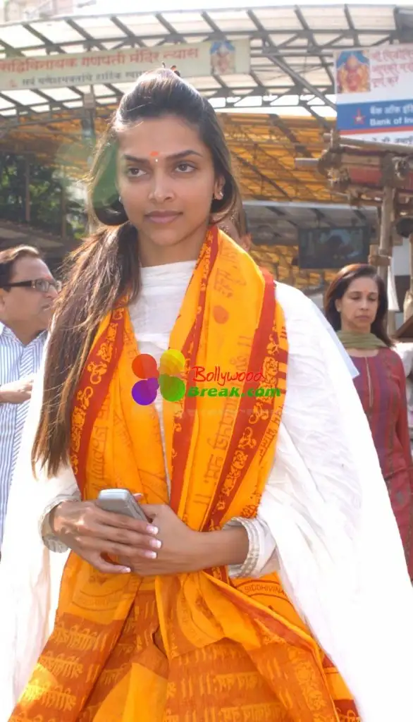 deepika-padukone.webp