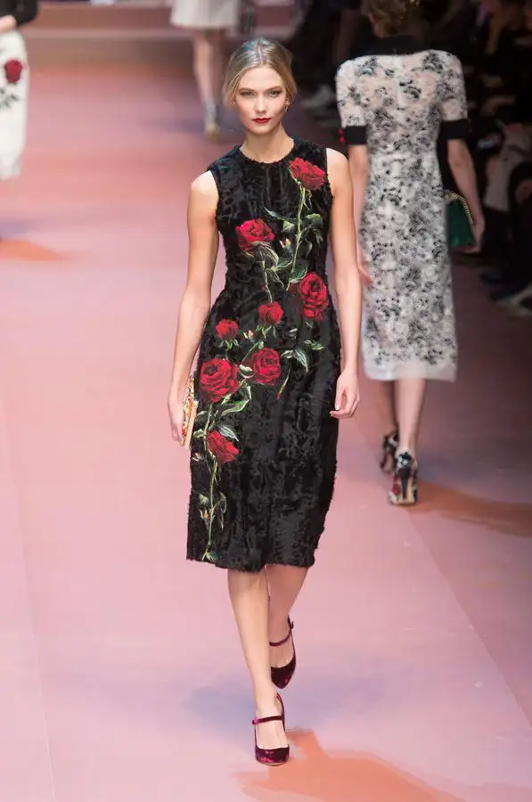 defile-dolce-amp-gabbana-automne-hiver-2015-2016-milan-look-15.webp