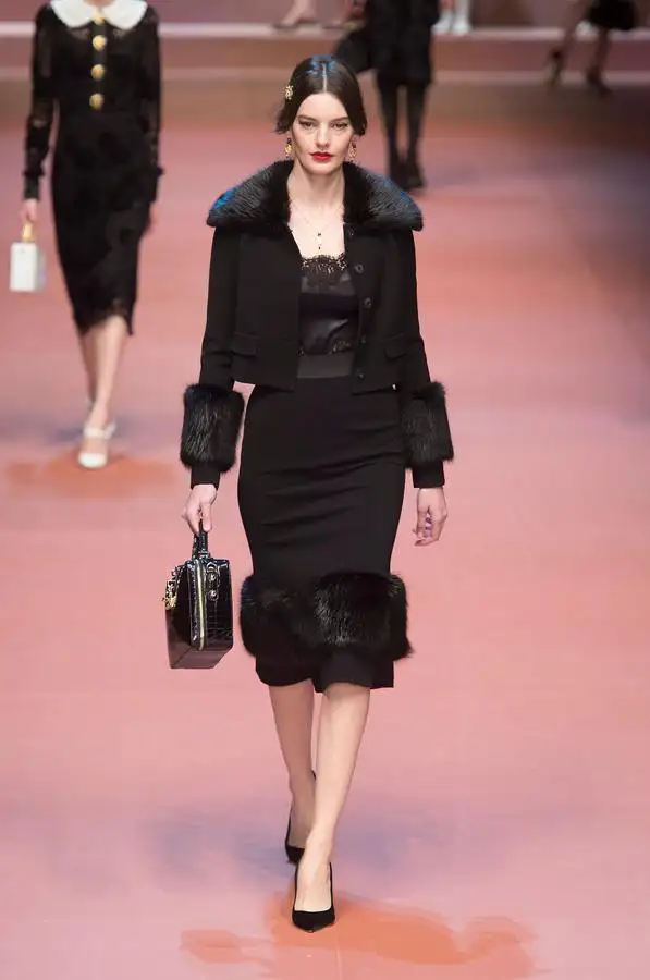 defile-dolce-amp-gabbana-automne-hiver-2015-2016-milan-look-36.webp