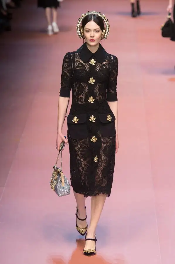 defile-dolce-amp-gabbana-automne-hiver-2015-2016-milan-look-40.webp