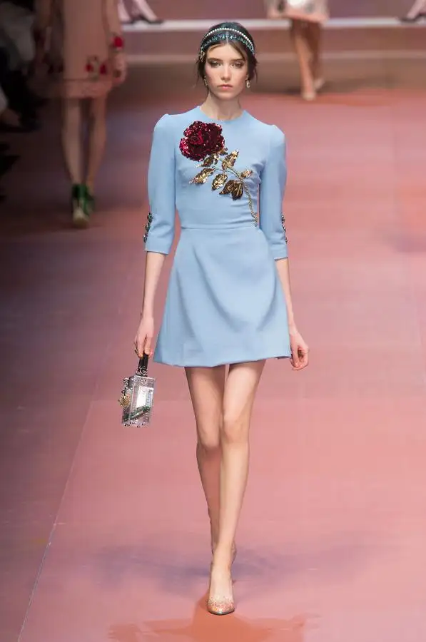 defile-dolce-amp-gabbana-automne-hiver-2015-2016-milan-look-5.webp