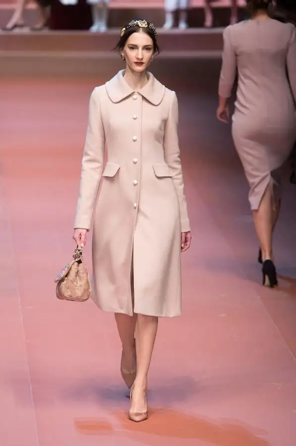 defile-dolce-amp-gabbana-automne-hiver-2015-2016-milan-look-6.webp