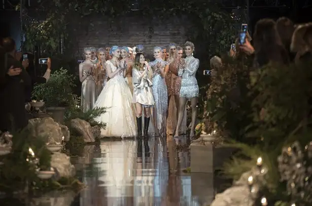 defile_6c4ffa32-7774-4282-b539-f901810d91af_1.webp