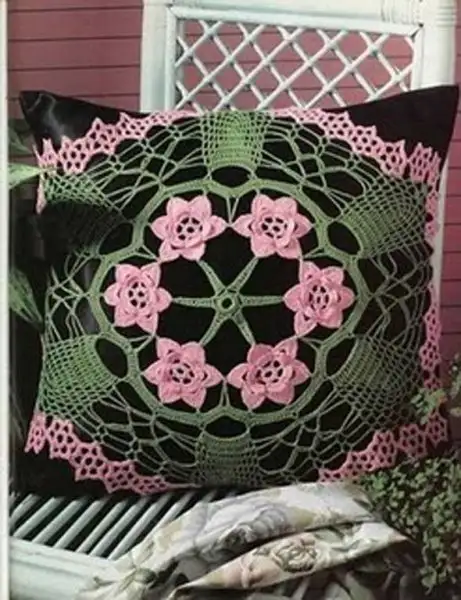 Dekoratif-Dantel-Yastik-Modelleri-3.webp