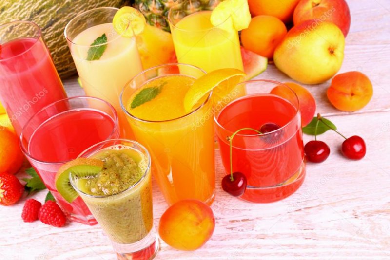 depositphotos_45540215-stock-photo-juice-with-kiwi-apricot-cherry.jpg