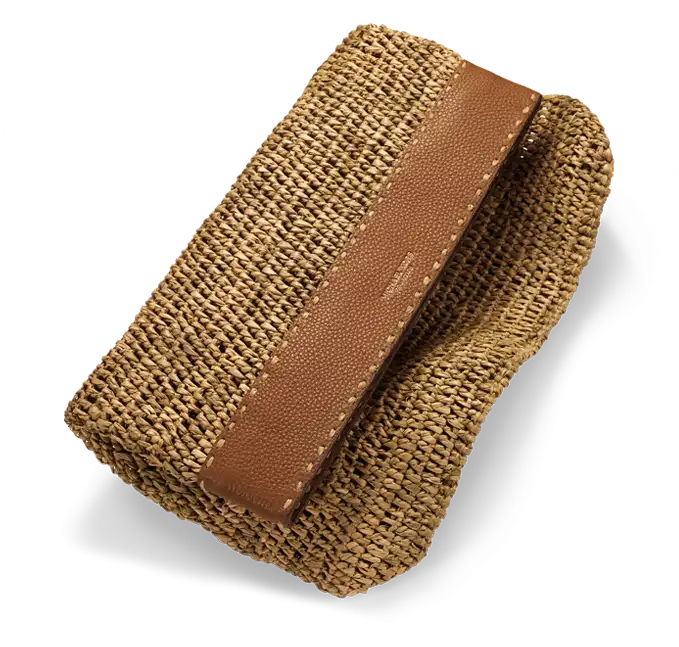 DESKTOP_FABULOUS_3_CLUTCH.webp
