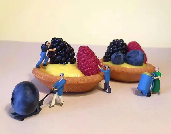 dessert-miniatures-pastry-chef-matteo-stucchi-14-5820e12b3106c__880-600x470.webp