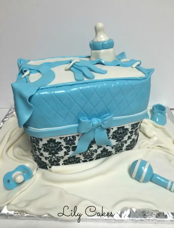 Diaper-Bag-Cakes-10.webp