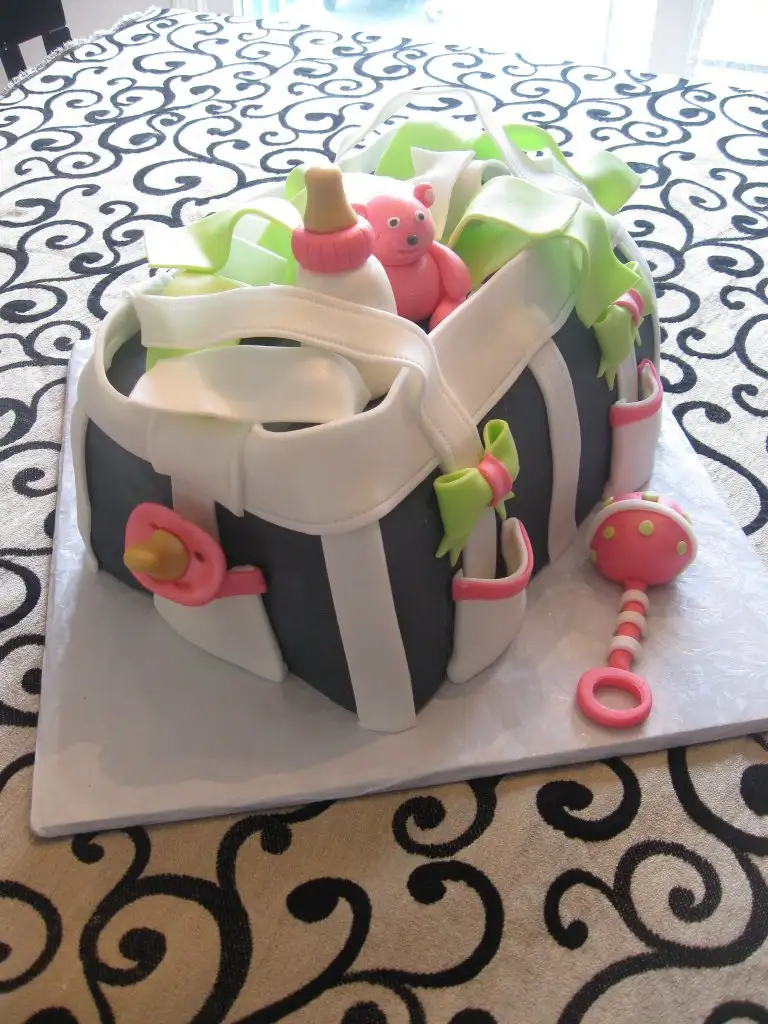 Diaper-Bag-Cakes-12.webp