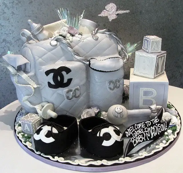 Diaper-Bag-Cakes-14.webp