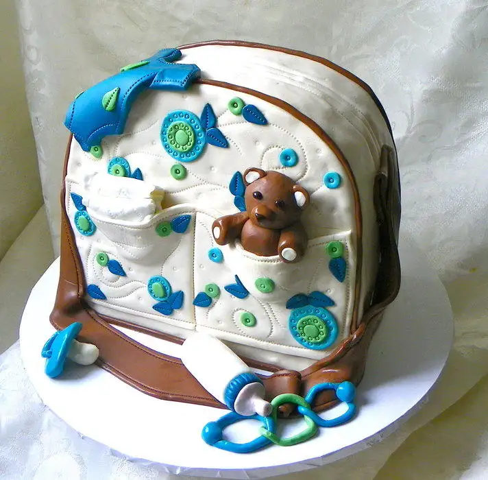 Diaper-Bag-Cakes-3.webp
