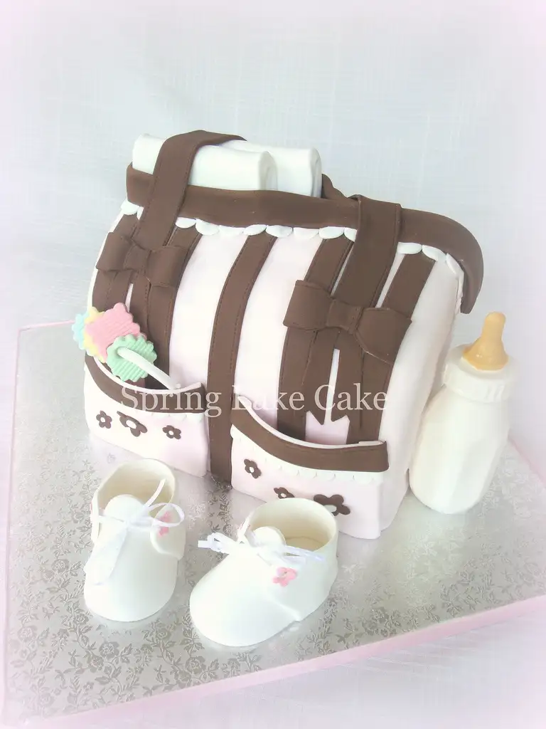 Diaper-Bag-Cakes-7.webp
