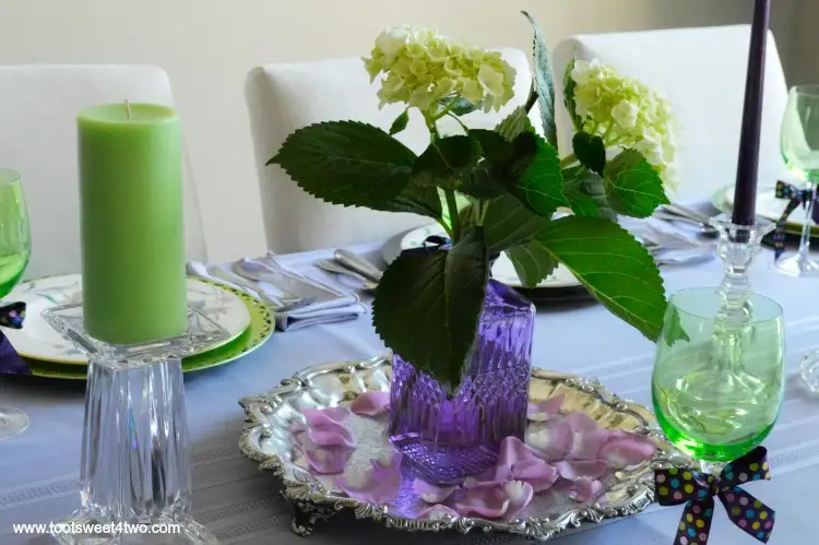 Dining-Table-Decor-Ideas-Green-Hydrangeas-in-a-Purple-Vase.webp