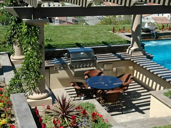 dis_mekan_mutfak_fikirleri_bahce_mutfak_tasarimlari (11).webp