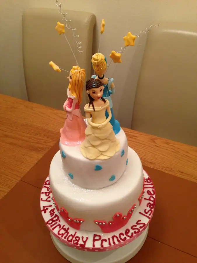 Disney-Cake-Ideas-10.webp