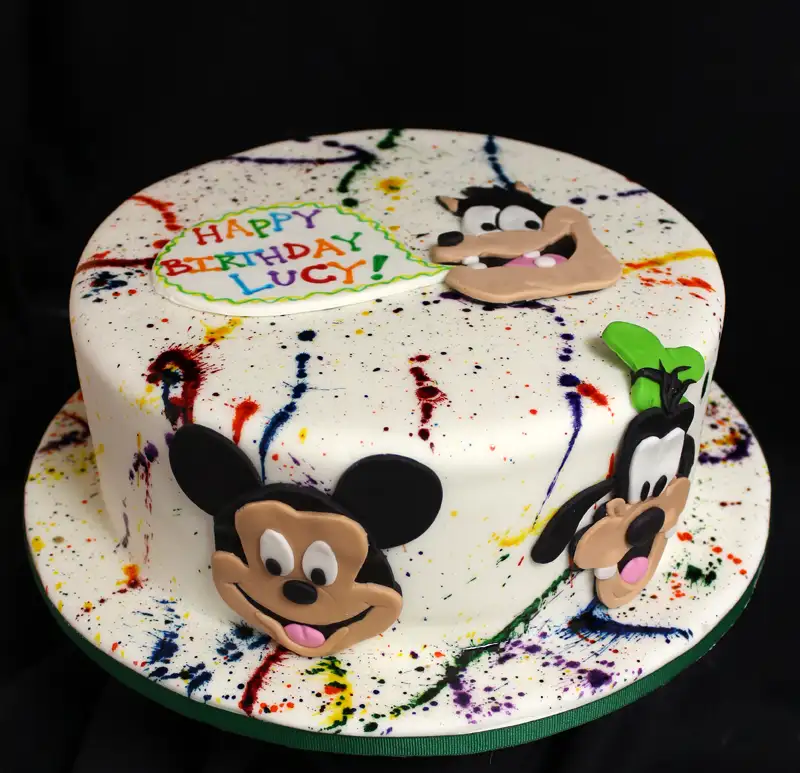 Disney-Cake-Ideas-19.webp