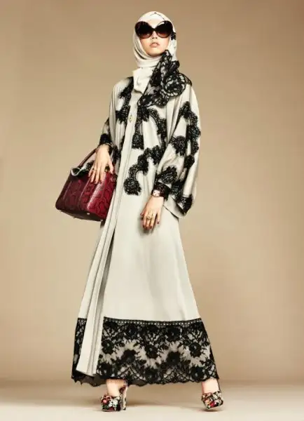 dolce-and-gabbana-hijab-2.webp