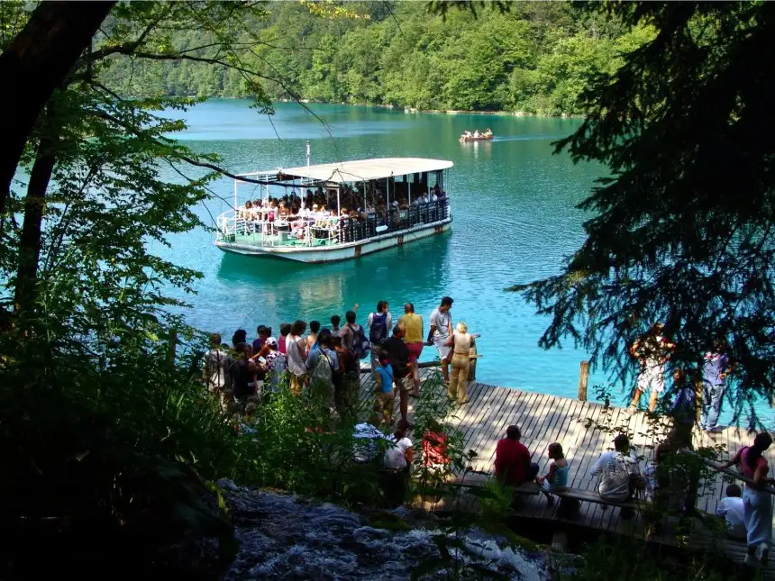 dot_croatia_06_plitvice_lakes_national_park_001.webp