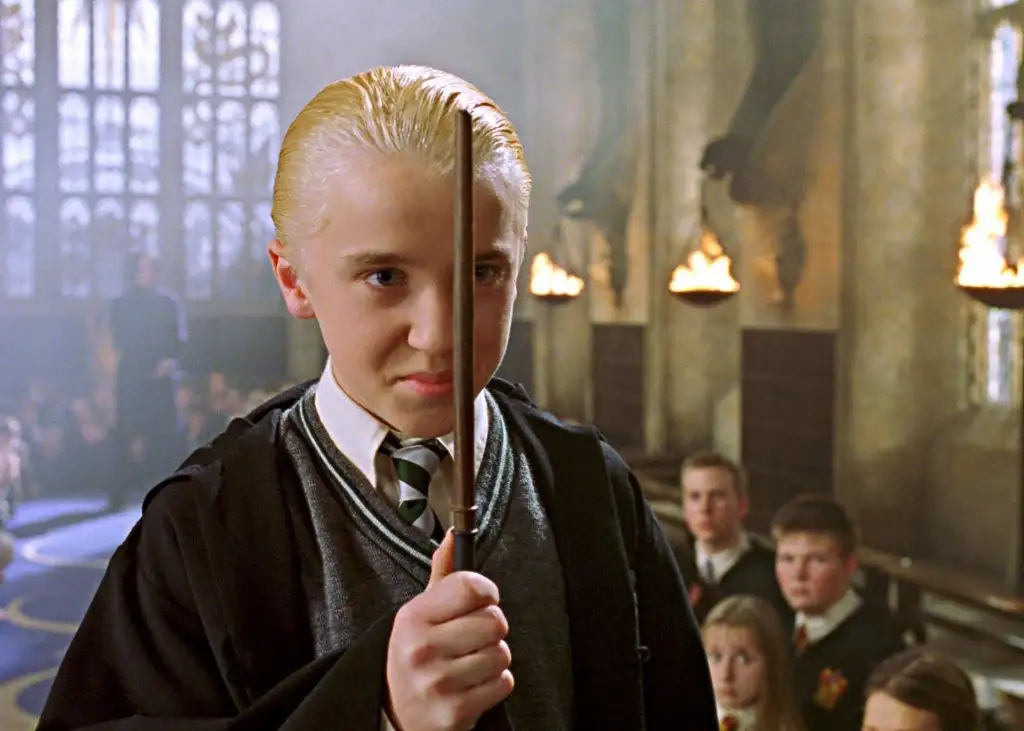 draco-malfoy-harry-potter-and-2536548-2100x1500.webp