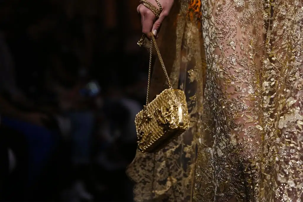 Elie-Saab-Couture-FW15-Paris-9416-1436357457-mediumbigthumb.webp